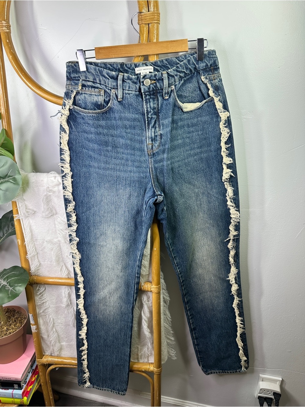 NWT Good American Good Boy Side Frayed Straight Leg Pants sz 8